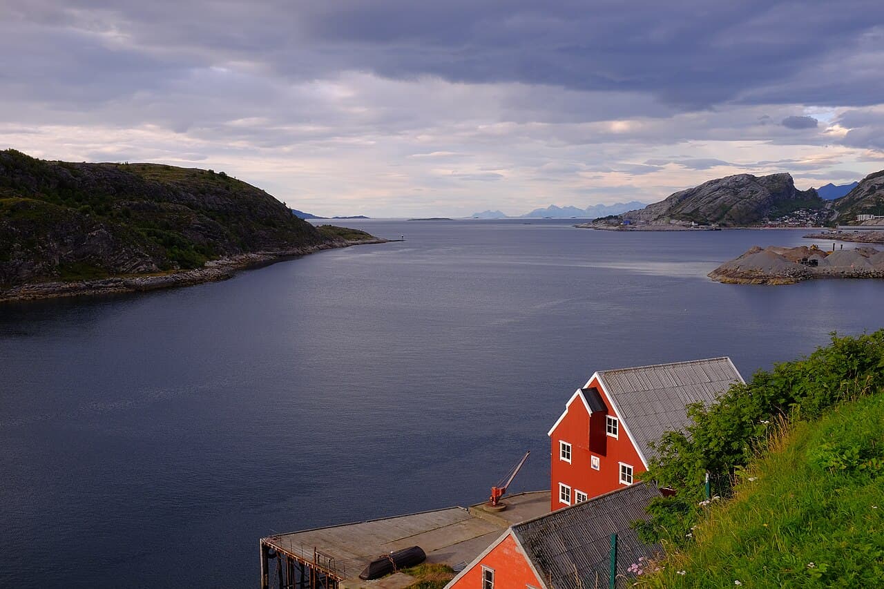 The approach to Bodø at Nyholmsundet, Nordland