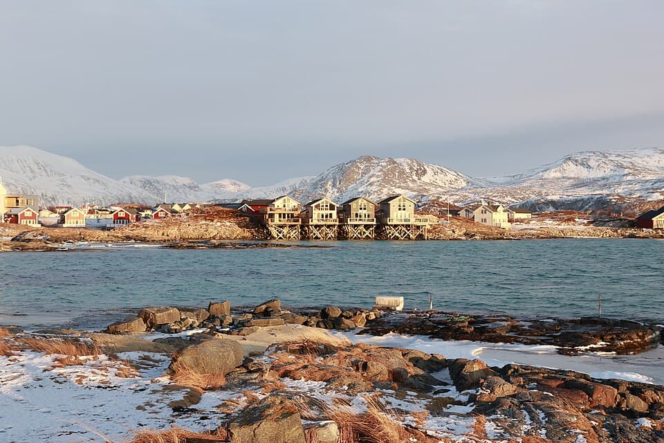 Turquoise sea and white sandy beach at Sommarøy near Tromsø