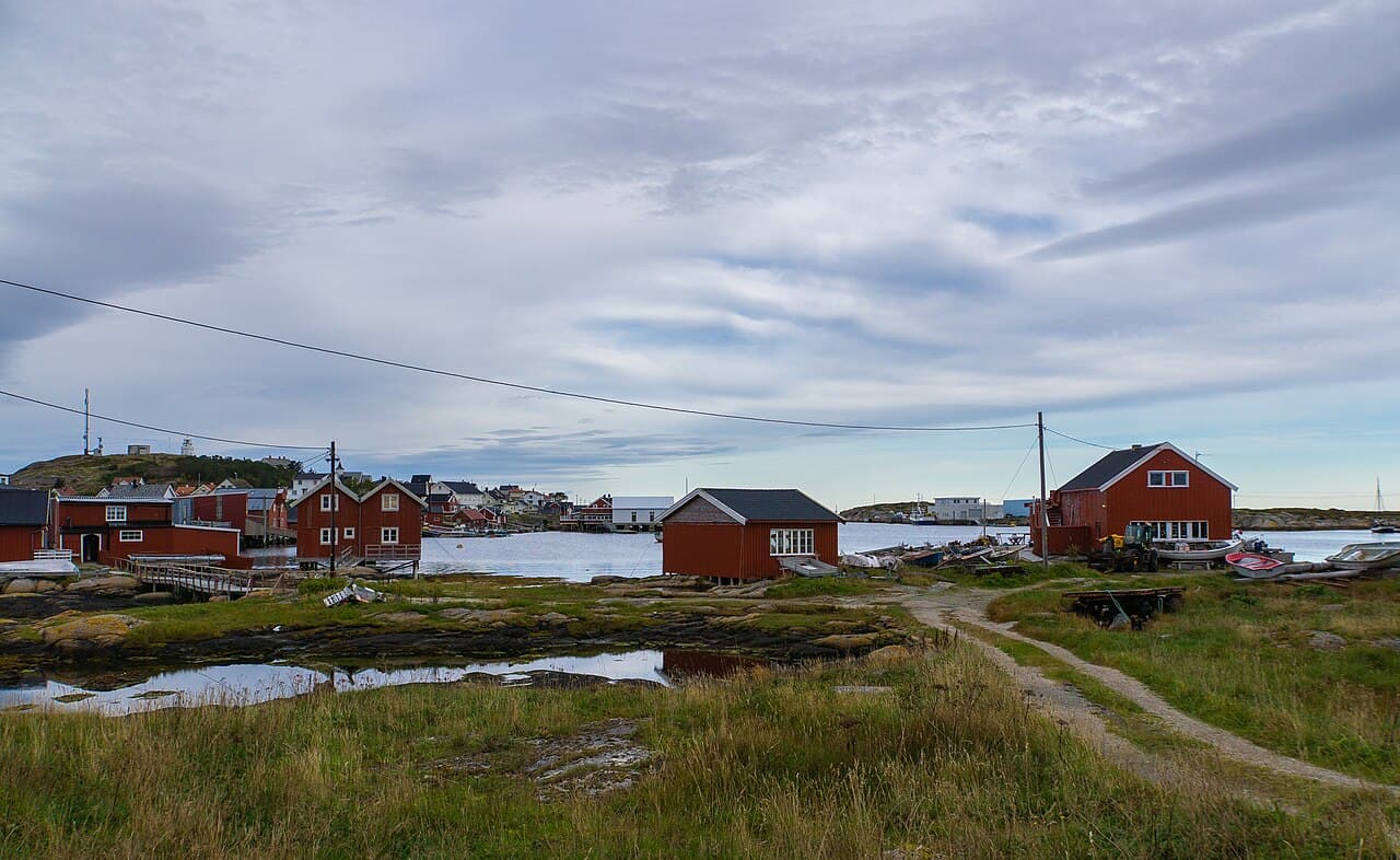 The fishing village of Sula in Frøya, Trøndelag